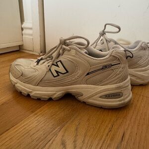 New Balance 530 Beige Sneakers